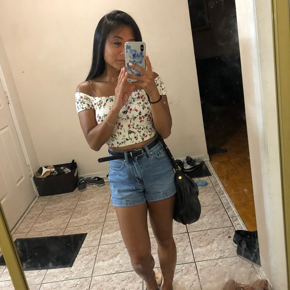 Revolve Off Shoulder Floral Top - Picture 3 of 3